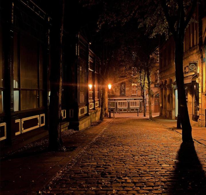 alley-gc54ffa16b_1920_0.jpg