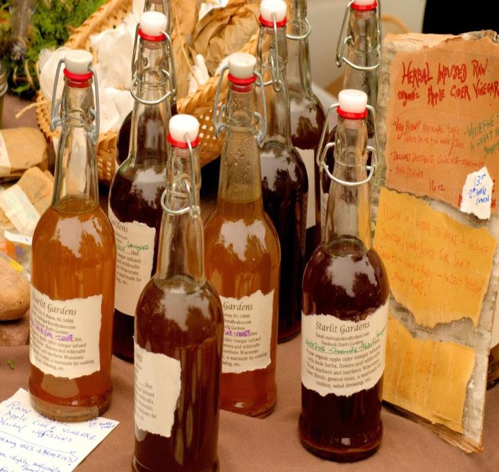 apple-cider-vinegar-gdd1daf8c3_1920_0.jpg