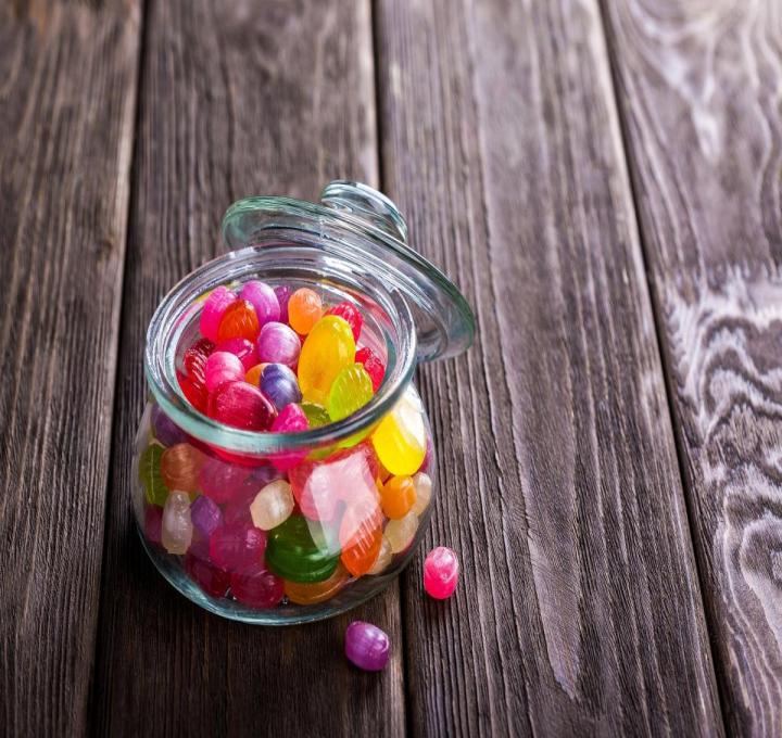 candies-g9dde9b9be_1920_0.jpg