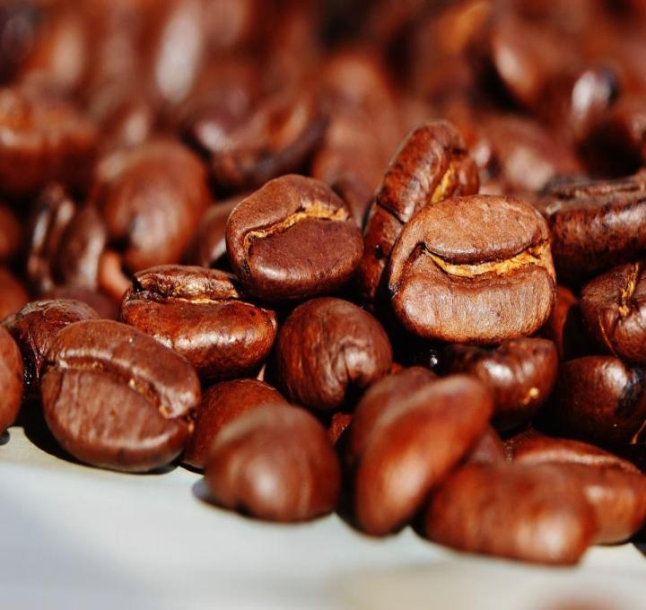 coffee-beans-g50e4960d3_1280_0.jpg