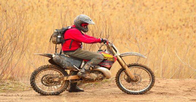 dirt-bike-330815_1920_0.jpg