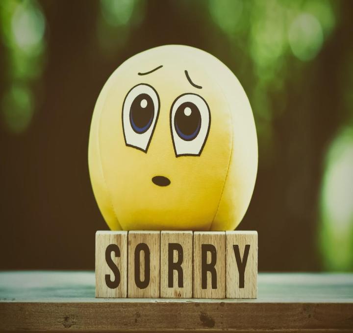 excuse-me-5079442_1920_0.jpg