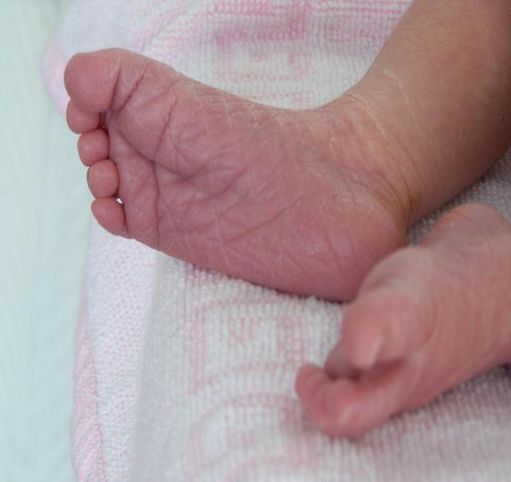 feet-gde6e82fd3_1920_0.jpg