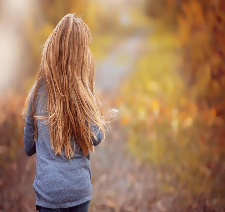 girl-g28cf8c4cd_1280_0.jpg