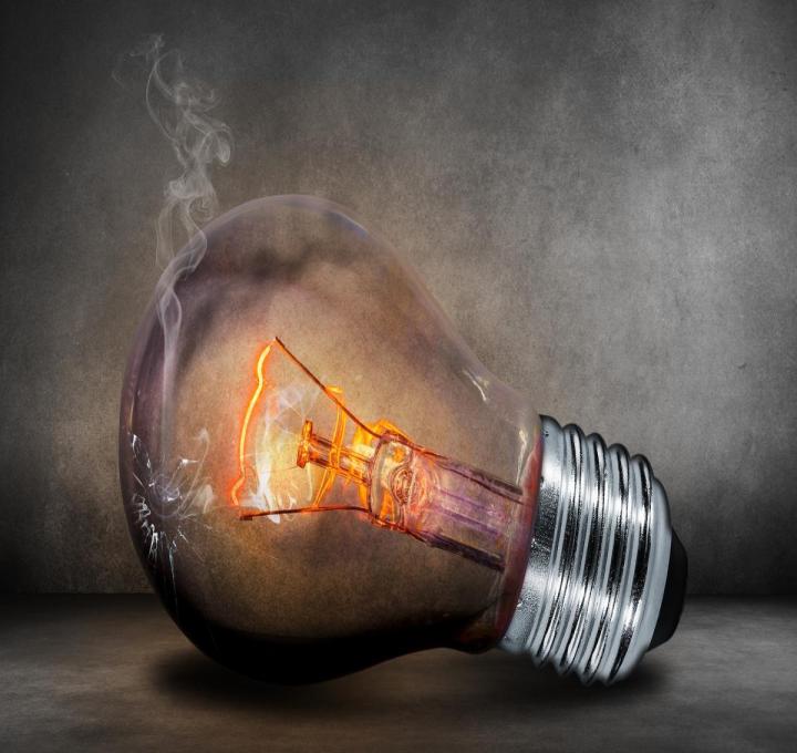 light-bulb-gc095275b9_1920_0.jpg