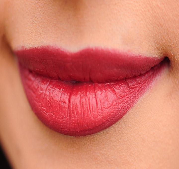 lips-1690875_1920_1_0.jpg