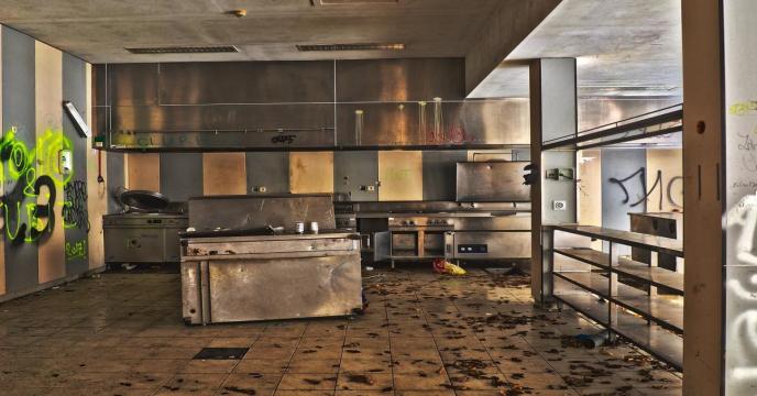 lost-places-gfb309396f_1280_0.jpg