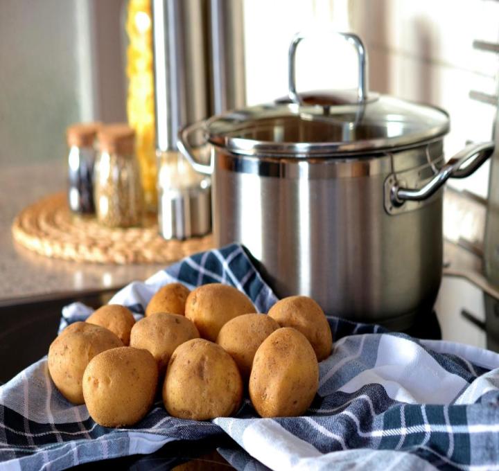 potatoes-g8db756bda_1920_0.jpg