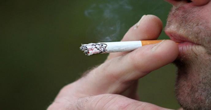 smoking-gfaa30ab30_1920_0.jpg