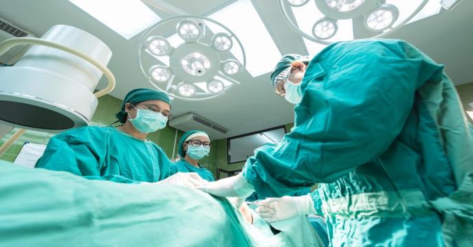 surgery-gfb6cf5091_1920_0.jpg