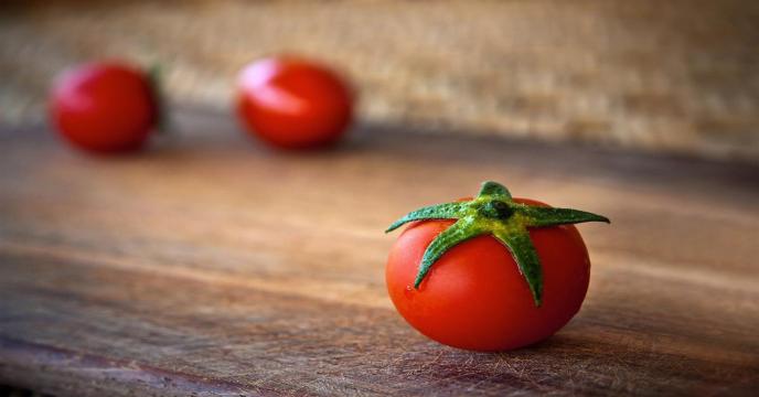 tomato-g7a9951c6d_1920_0.jpg