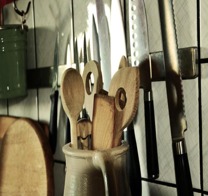 wooden-spoon-g4f09fbe02_1920_0.jpg